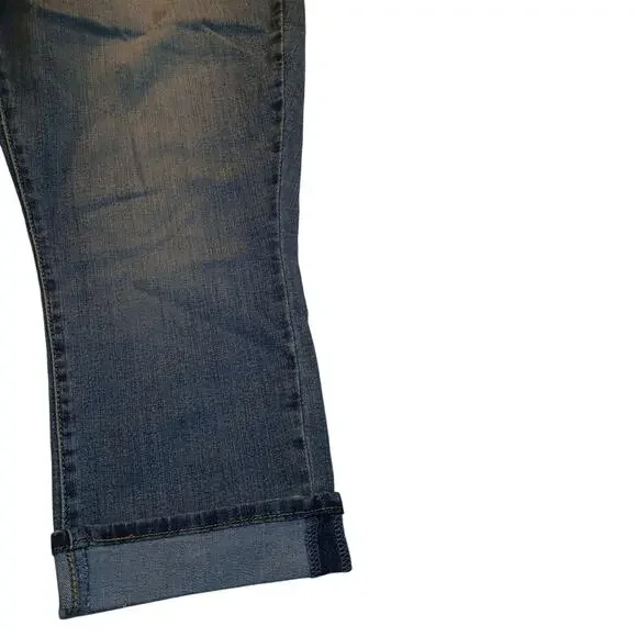 LEVI STRAUSS SIGNATURE Women's Blue Mid-Rise Cuffed Hem Capris - Size: 20 - Picture 3 of 7